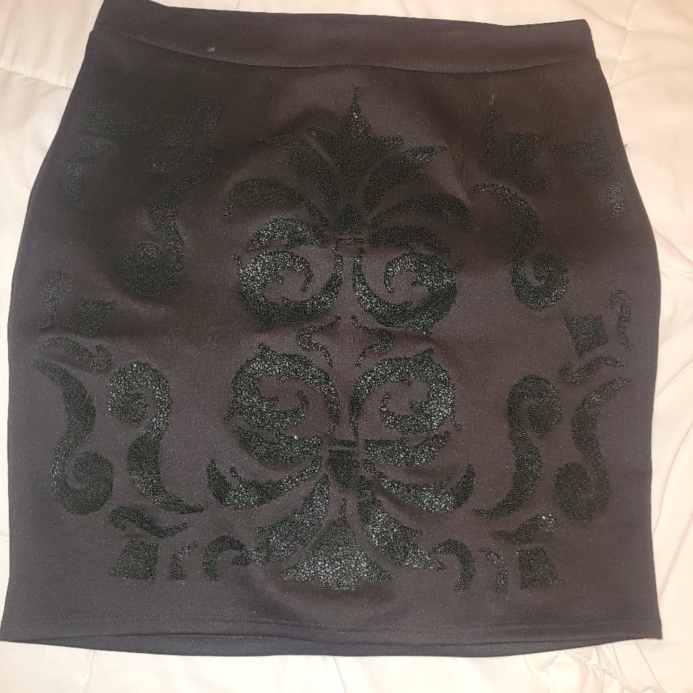 Seductions Black Bead Detailed Front Stretchy Pull On Skirt Size L